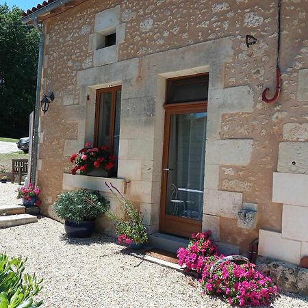 La Vieille Grange - Saint-Privat-Des-Pres Bed & Breakfast Екстериор снимка