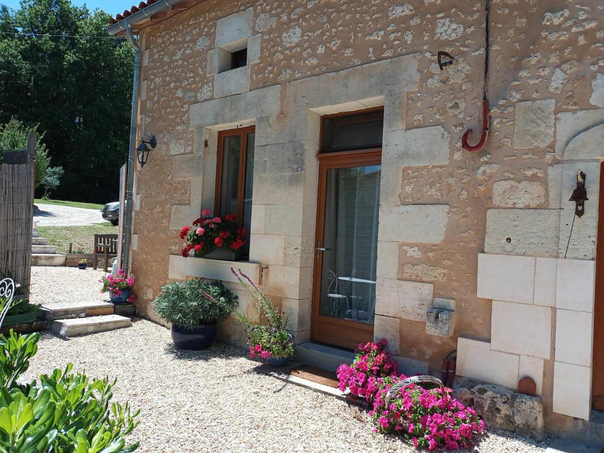 La Vieille Grange - Saint-Privat-Des-Pres Bed & Breakfast Екстериор снимка