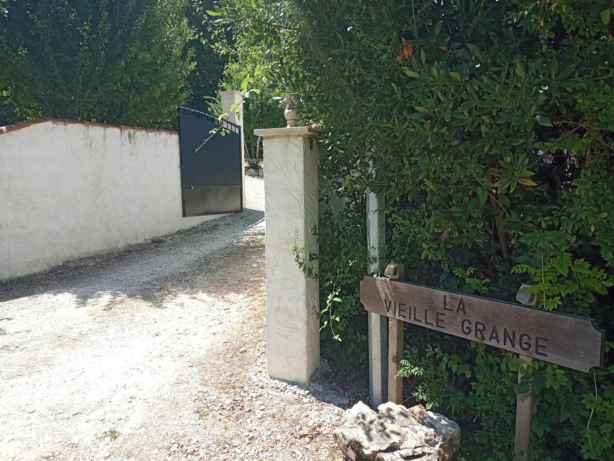 La Vieille Grange - Saint-Privat-Des-Pres Bed & Breakfast Екстериор снимка